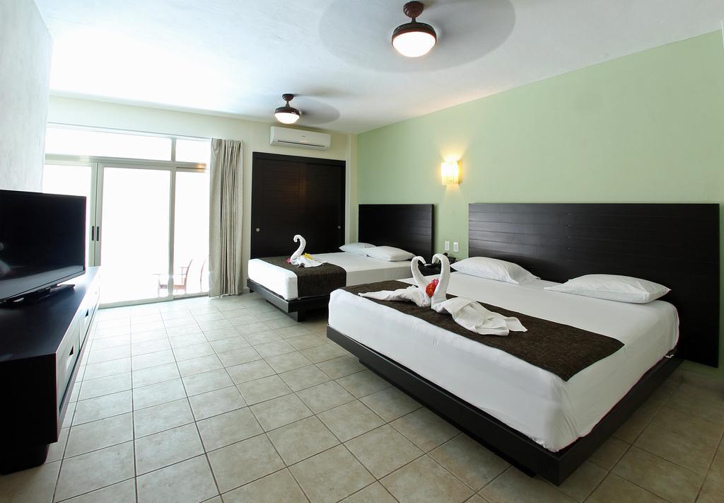 Angelo'S Hotel Playa del Carmen Bagian luar foto