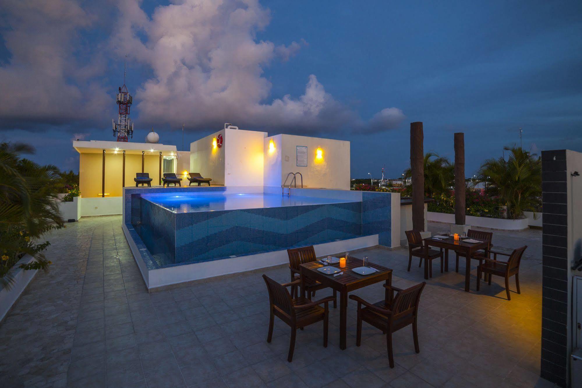Angelo'S Hotel Playa del Carmen Bagian luar foto
