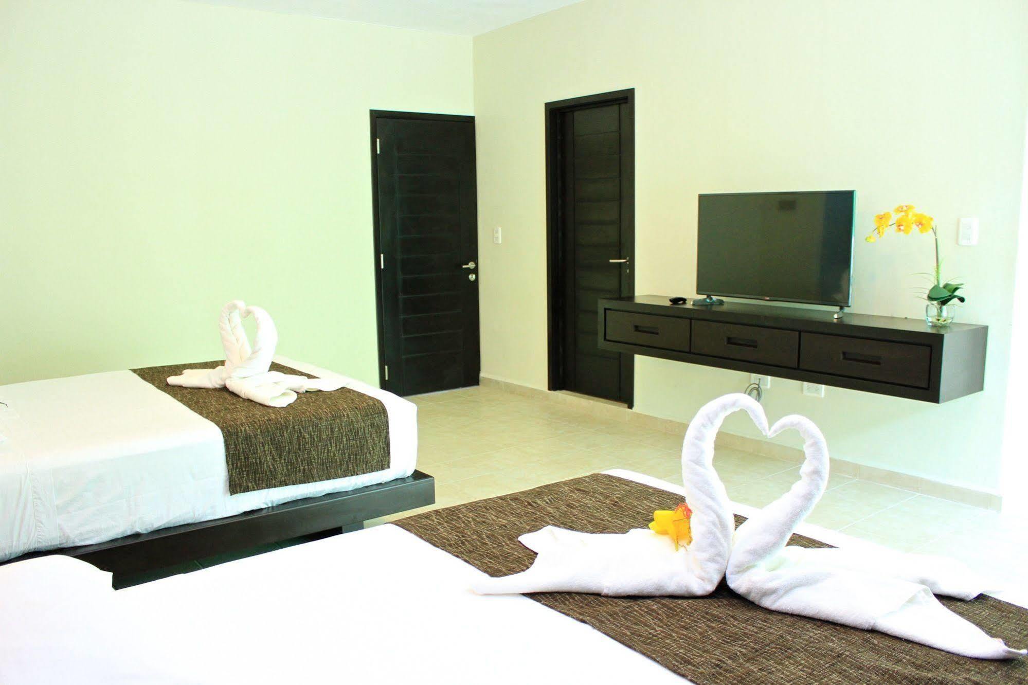Angelo'S Hotel Playa del Carmen Bagian luar foto
